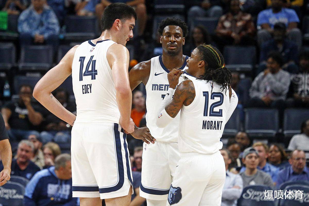 库里遭名宿批评：你应该站出来阻止追梦科尔吵架 而不是坐在旁边看戏（名宿批库里：别坐观成戏，该挺身制止追梦与科尔的争吵）