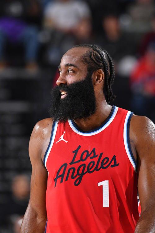 NBA最新夺冠赔率：雷霆断档居首 火箭第3湖人第4勇士未进前8（NBA夺冠赔率更新：雷霆遥遥领先，火箭第3、湖人第4，勇士无缘前八）