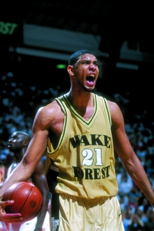 CBA战报：陈盈骏26分，杨鸣被驱逐，北京94-81击败辽宁（CBA赛报：陈盈骏拿下26分，杨鸣遭驱逐，北京94-81战胜辽宁）