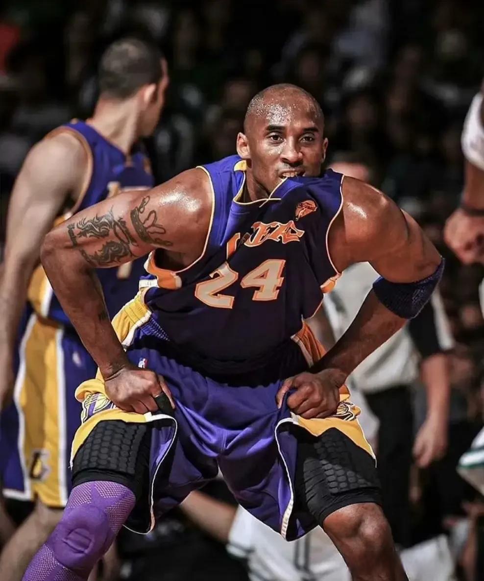 这一刻，谁是真正的领袖？（此刻，谁才是名副其实的领导者？）