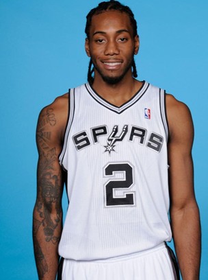 塞克斯顿因左大腿受伤，本场对阵尼克斯不会回归（塞克斯顿左大腿受伤，本场战尼克斯提前退场）