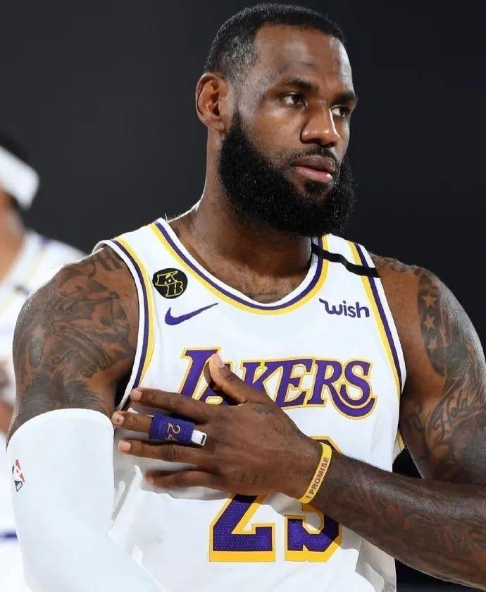 震惊！这队突然连赢五场（这支球队突然豪取五连胜）