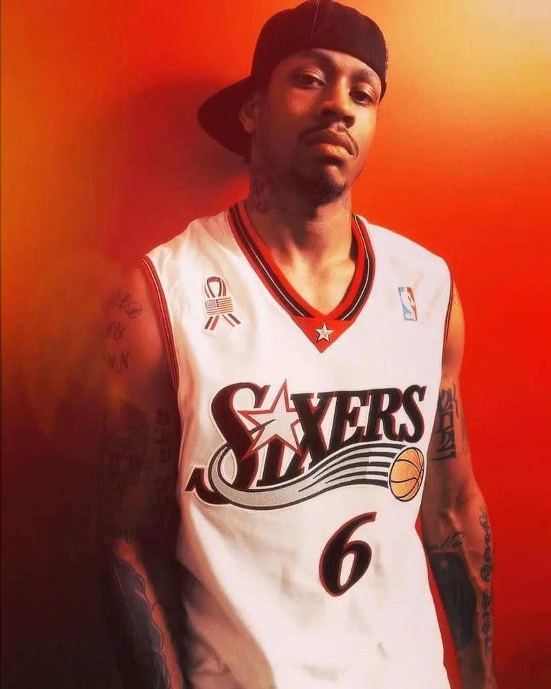 吴前贡献16分5篮板5助攻，两队唯一得分上双的本土球员（吴前16分5篮板5助攻，场上唯一本土得分上双）