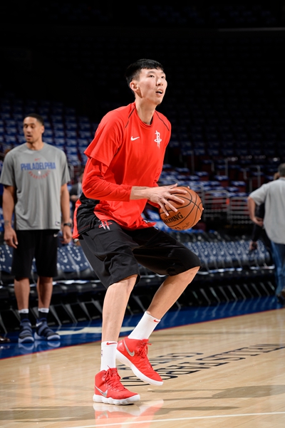 苏超奖杯由徐州企业使用3D打印打造，使用航天级钛合金（航天级钛合金加持，徐州企业以3D打印铸就苏超奖杯）