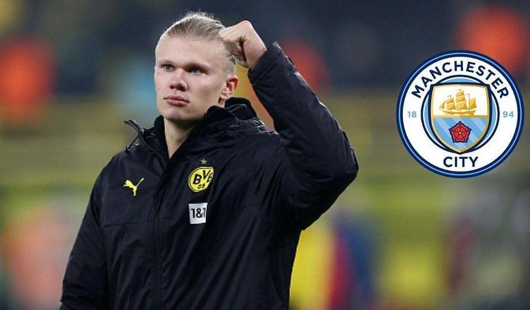 女子在冰面上奔跑拍照，突然冰面破裂女子坠入湖中！（女子冰面拍照奔跑突遇冰裂，坠入湖中）